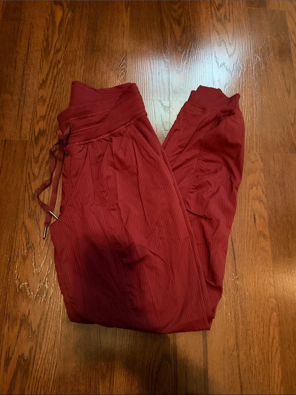 Lululemon burgundy dance studio joggers❤️